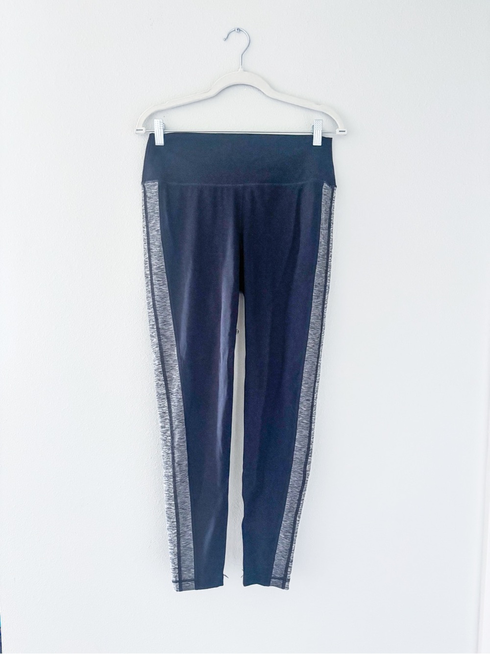 Vuori | Racer High Rise Legging - Picture 2 of 5